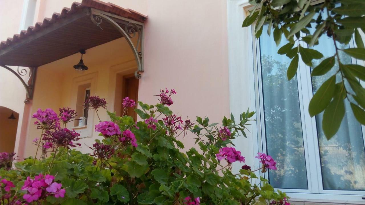 Cozy Home With Great View In Ancient Corinth Bagian luar foto
